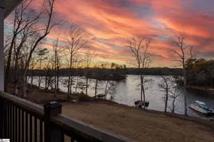 300 Lakecrest Dr, Greer, SC 29651 - Photo 4