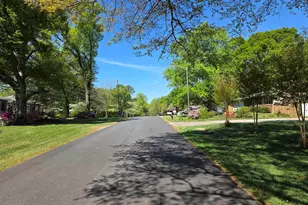 803 E Brookwood Dr, Landrum, SC 29356 - Photo 34