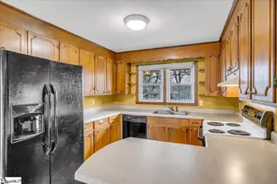 803 E Brookwood Dr, Landrum, SC 29356 - Photo 12