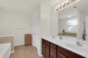 322 Majesty Ct, Greenville, SC 29615 - Photo 16