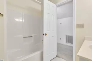 7 Milford Ct, Taylors, SC 29687 - Photo 16