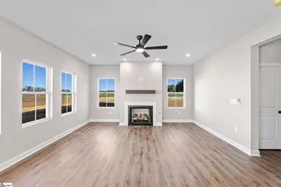 61 Henderson Road, Gray Court, SC 29645 - Photo 4