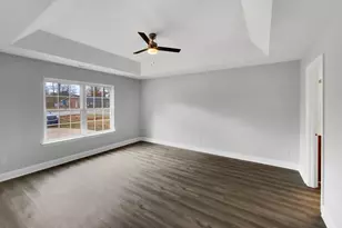 2407 E Lee Rd, Taylors, SC 29687 - Photo 12