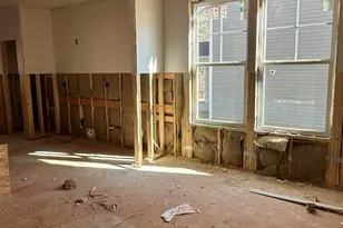 351 E Pyrenees Dr, Wellford, SC 29385 - Photo 10