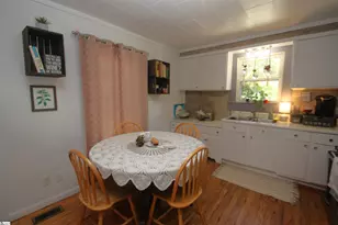 409 Florence St, Clinton, SC 29325 - Photo 26