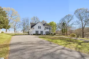 390 Blakely Ave, Piedmont, SC 29673 - Photo 2