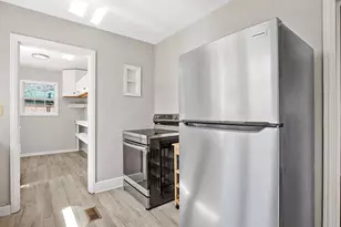 1076 Mayfair St, Spartanburg, SC 29303 - Photo 8