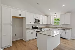 4043 Ridge Rd, Greer, SC 29651 - Photo 4