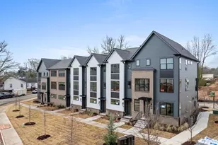 1305 Pendleton St, Greenville, SC 29611 - Photo 2