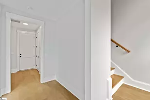 1305 Pendleton St, Greenville, SC 29611 - Photo 4