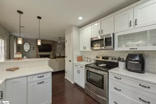 509 Oak Cir, Easley, SC 29640 - Photo 16