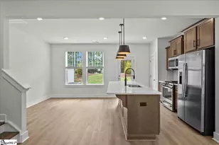 529 W Norvell Ct, Spartanburg, SC 29307 - Photo 6