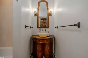 400 N Main St, Greenville, SC 29601 - Photo 10