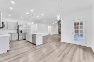 100 Indian Ridge Dr, Laurens, SC 29630 - Photo 4