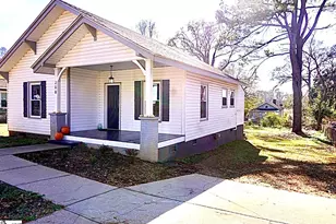 208 Hill St, Wellford, SC 29385 - Photo 2