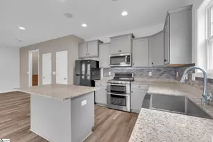 503 Torrington Dr, Duncan, SC 29334 - Photo 4