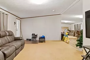 8 Doby Ct, Wellford, SC 29385 - Photo 4