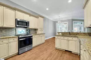 107 Applewood Dr, Greenville, SC 29615 - Photo 8