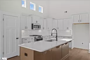 12123 Mahogany Cir, Inman, SC 29349 - Photo 6