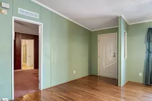 105 Oldfield Cir, Williamston, SC 29697 - Photo 6