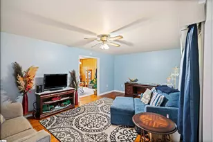 20 Hudson St, Taylors, SC 29687 - Photo 6