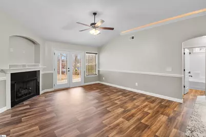 211 Daybreak Court, Wellford, SC 29385 - Photo 10