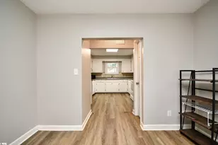 921 Barnwell Rd, Spartanburg, SC 29303 - Photo 12