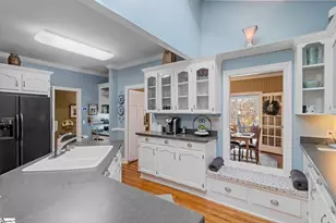 310 Greenview Cir, Greenville, SC 29609 - Photo 14