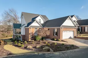 310 Greenview Cir, Greenville, SC 29609 - Photo 1