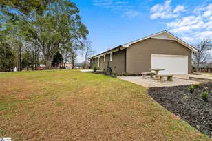 300 Woodlake Rd, Anderson, SC 29621 - Photo 36