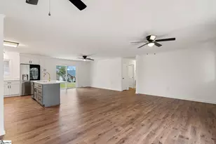 300 Woodlake Rd, Anderson, SC 29621 - Photo 10