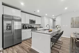 1272 Forestbrook Ln, Spartanburg, SC 29303 - Photo 4