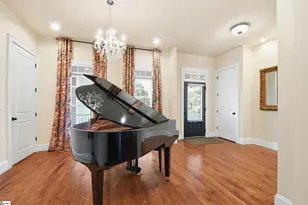 60 Montague Cir, Greenville, SC 29617 - Photo 6