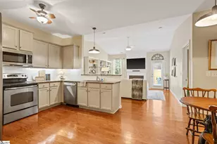 210 Marefair Ln, Simpsonville, SC 29680 - Photo 10