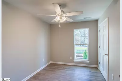 304 Lakeview Drive, Laurens, SC 29360 - Photo 20