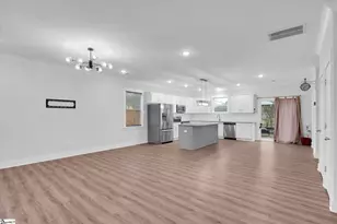 33 Parker St, Pelzer, SC 29669 - Photo 4