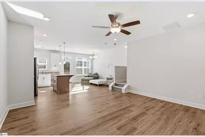 324 Hollenbeck Place, Greenville, SC 29607 - Photo 10