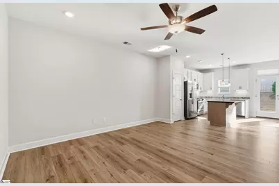 324 Hollenbeck Place, Greenville, SC 29607 - Photo 8