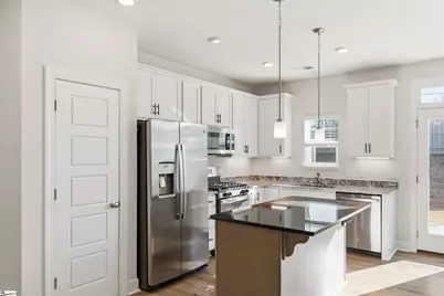 324 Hollenbeck Place, Greenville, SC 29607 - Photo 4