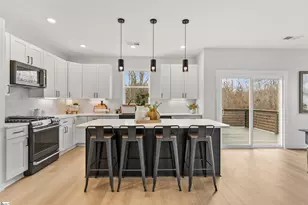 321 Serendipity Ln, Spartanburg, SC 29301 - Photo 2