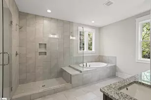 1007 Tudor Cottage Tr, Boiling Springs, SC 29316 - Photo 10