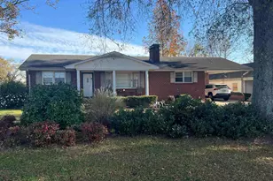 374 Flatwood Dr, Spartanburg, SC 29303 - Photo 2