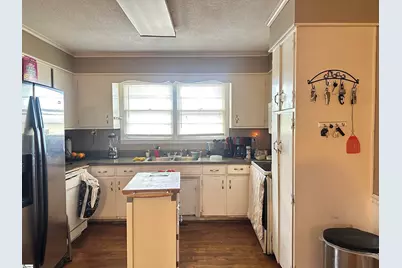 374 Flatwood Drive, Spartanburg, SC 29303 - Photo 12