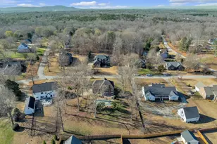 304 N Silver Beech Ln, Greer, SC 29651 - Photo 46