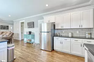 35 Burgess Ave, Greenville, SC 29609 - Photo 14
