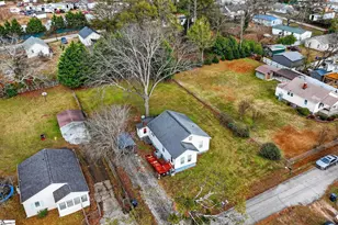 4 Caren St, Greenville, SC 29611 - Photo 36