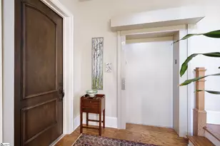 111 Sherwood St, Greenville, SC 29601 - Photo 4