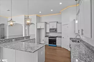 18 Double Crest Dr, Taylors, SC 29687 - Photo 8