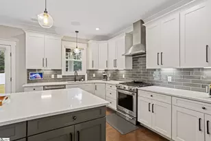 105 Inn Cir, Fountain Inn, SC 29644 - Photo 10