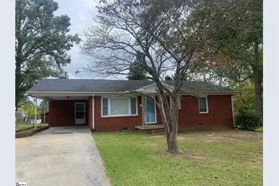 204 Oakwood Drive, Laurens, SC 29360 - Photo 1